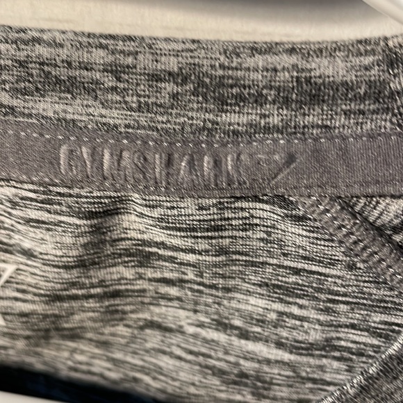 Gymshark cropped long sleeve workout top with cut our at elbow. Grey. Size M - Picture 8 of 9